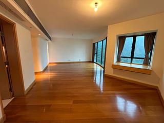 Mid Levels Central - Hillsborough Court Block 4 03