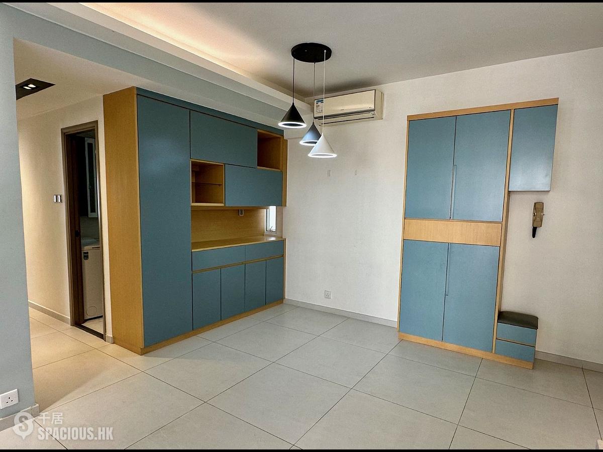 Sai Ying Pun - Kingsfield Tower Block B 01