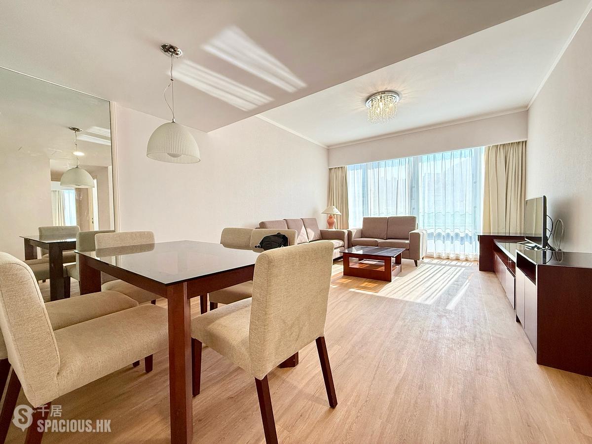 Wan Chai - Convention Plaza Apartments 01