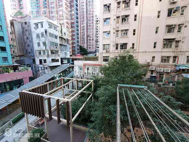 Sai Ying Pun - Fook Moon Building 01