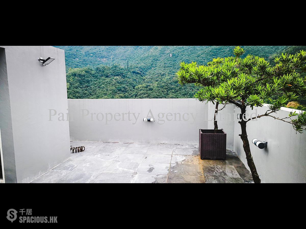 Quarry Bay - Mount Parker Lodge 01