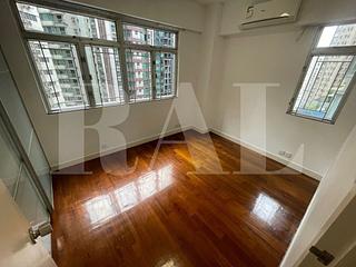 Mid Levels Central - Jing Tai Garden Mansion 07