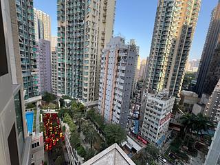 Wan Chai - The Avenue Phase 2 Block 2 08