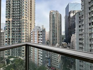 Wan Chai - The Avenue Phase 2 Block 2 06