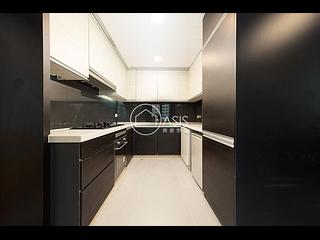 Mid Levels Central - 11, Macdonnell Road 02