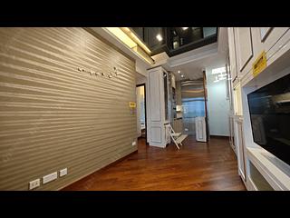 Wan Chai - The Avenue Phase 2 Block 2 04