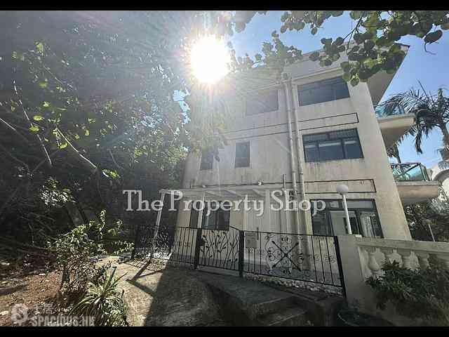 Clear Water Bay - Seacrest Villas 02