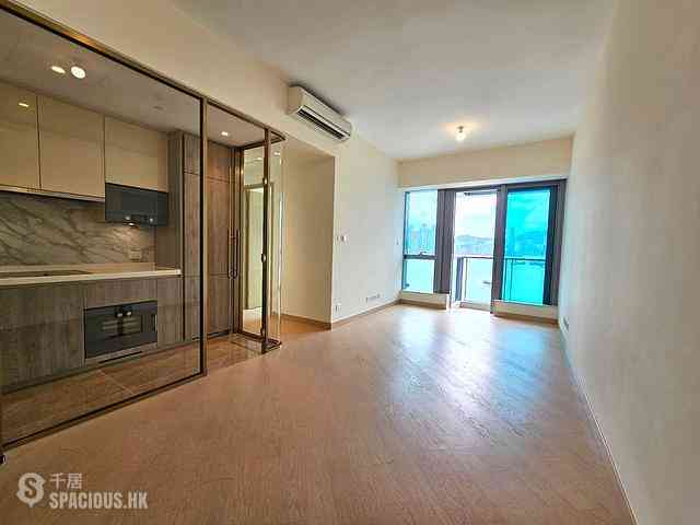 Cheung Sha Wan - Grand Victoria 01