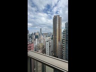 Wan Chai - The Avenue Phase 2 03