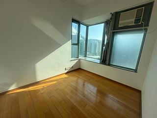 Tung Chung - Seaview Crescent Block 3 05