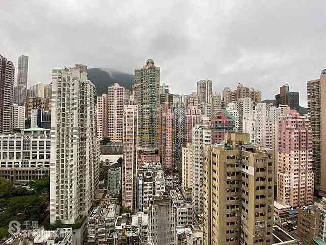 Sai Ying Pun - Island Crest Block 1 01