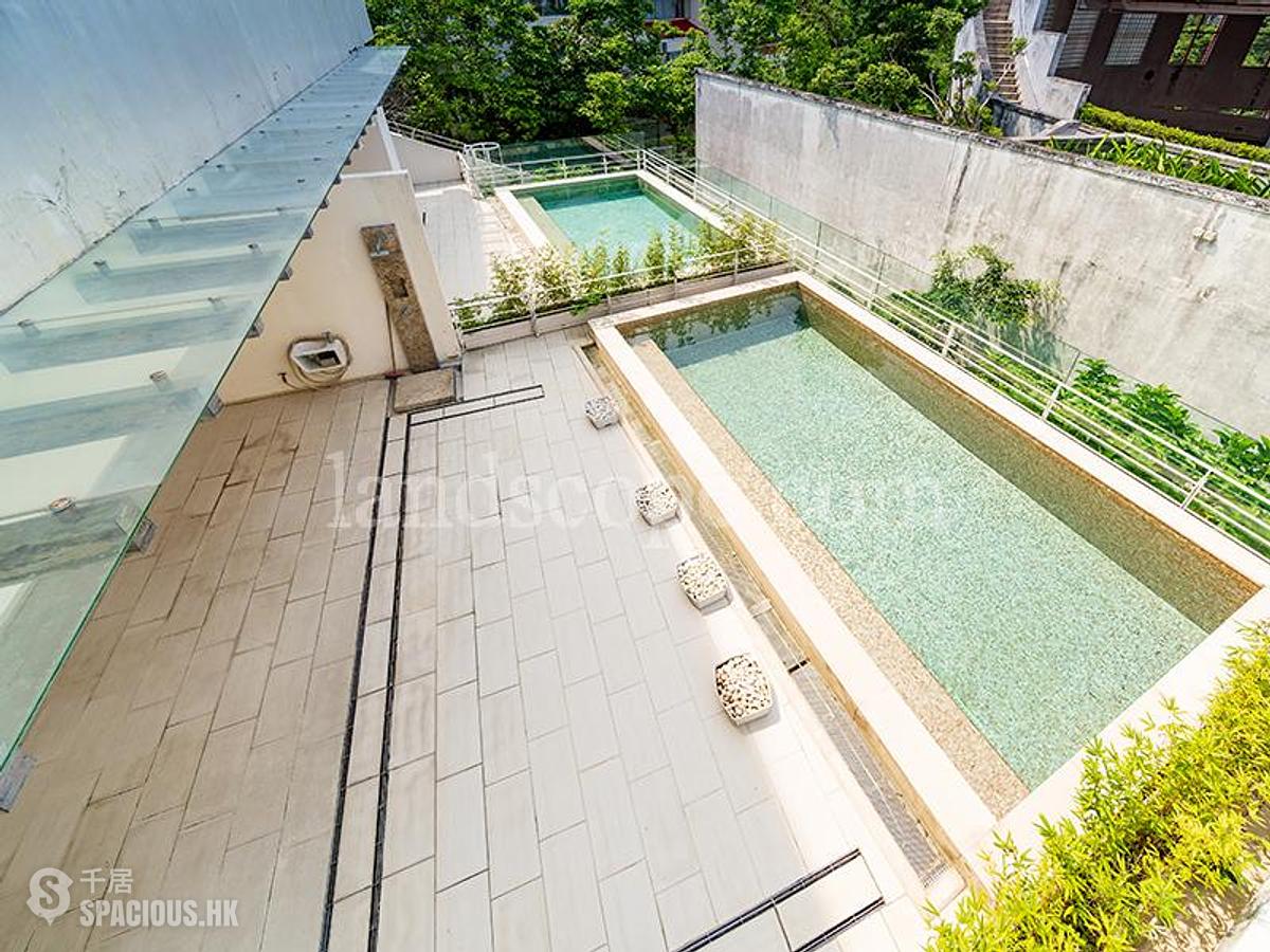 Chung Hom Kok - Magnolia (The Crown Villas) 01