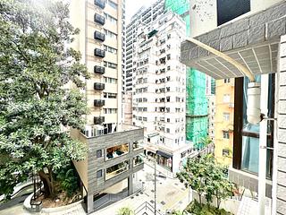 Wan Chai - Hoover Towers Block 2 02