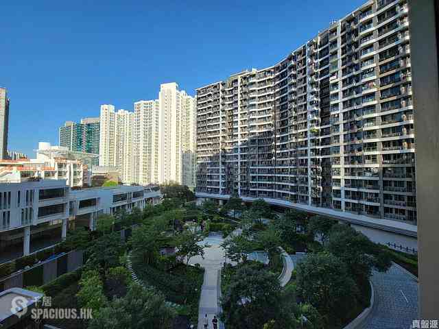 Tseung Kwan O - The Papillons Block 6 01