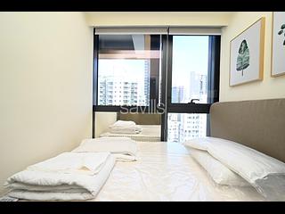 Sai Ying Pun - The Queens 04