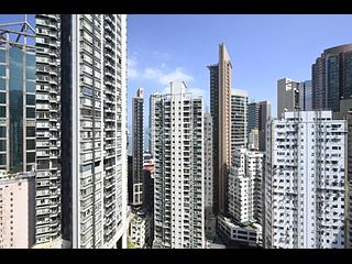 Sai Ying Pun - The Queens 08