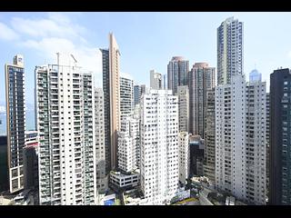 Sai Ying Pun - The Queens 09