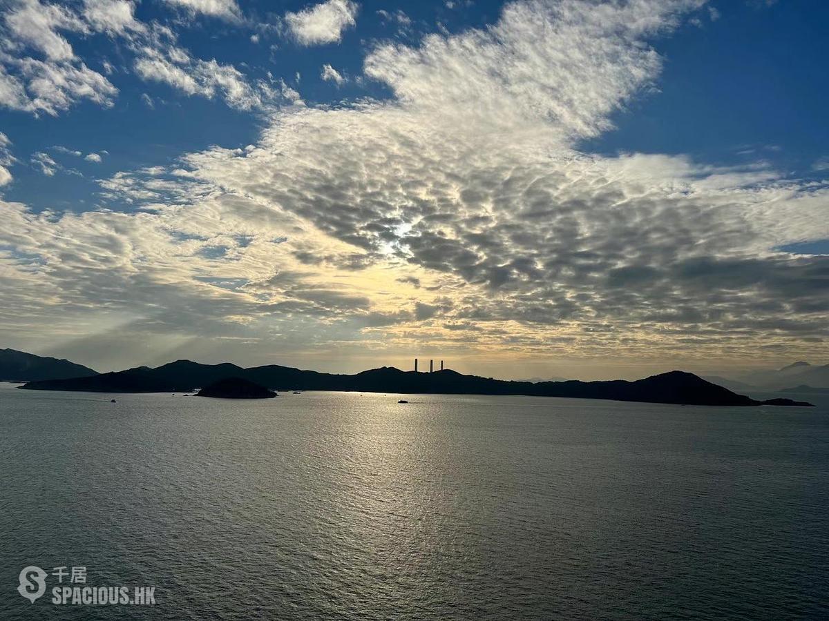 Ap Lei Chau - The Corniche 01