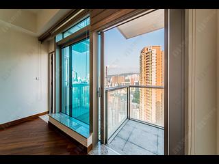 Wan Chai - The Avenue Phase 2 Block 3 03