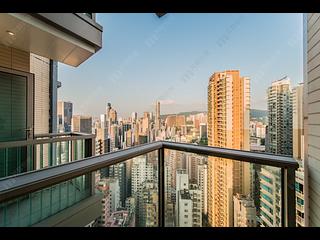 Wan Chai - The Avenue Phase 2 Block 3 05