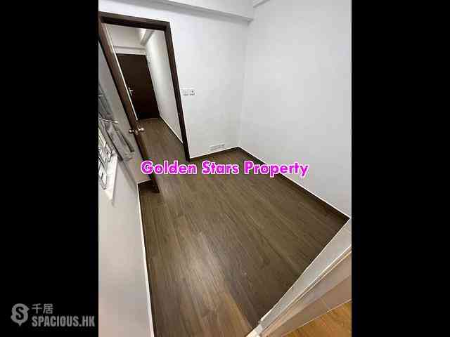 Sai Ying Pun - 326-328, Queen's Road West 01