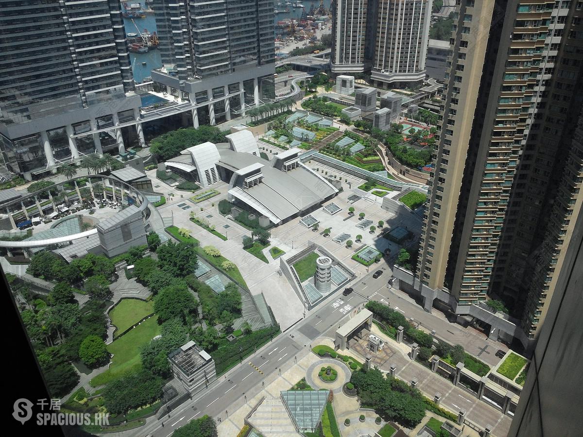 West Kowloon - The Arch Sky Tower (Block 1) 01