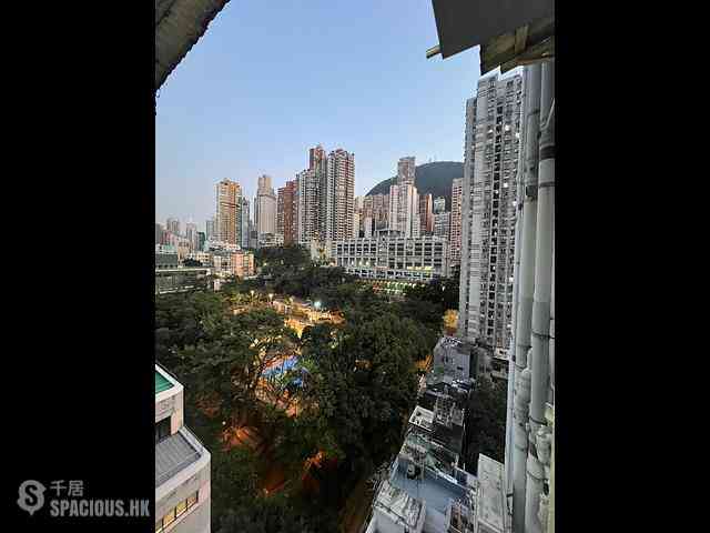 Sai Ying Pun - Tung Cheung Building 01