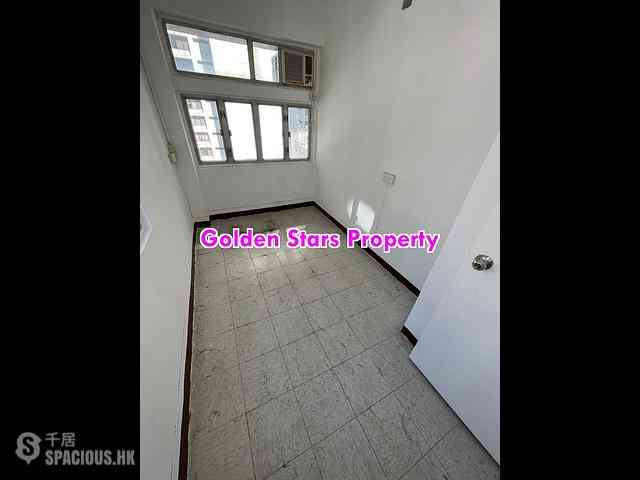 Sai Ying Pun - 210-212A, Des Voeux Road West 04