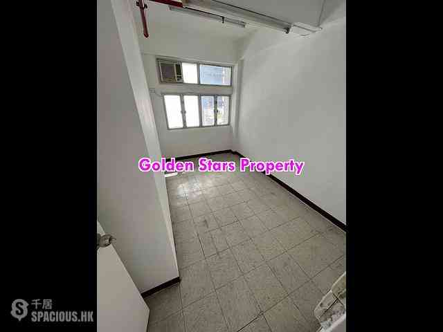 Sai Ying Pun - 210-212A, Des Voeux Road West 03