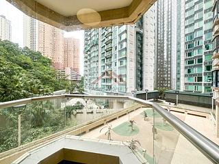 Tai Hang - Ronsdale Garden 03