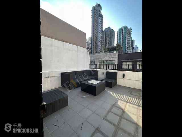 Poho - 44-46, Sai Street 01