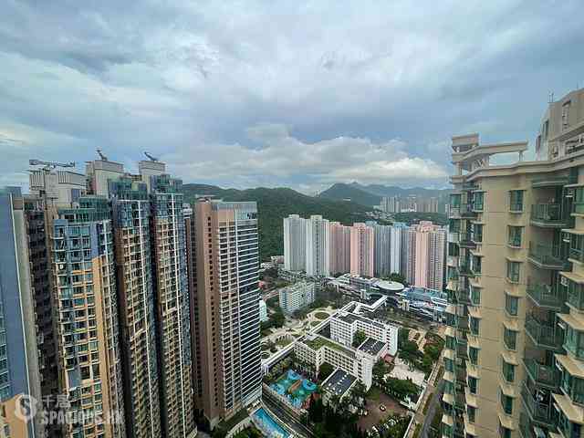 Tseung Kwan O - The Grandiose Block 3 01