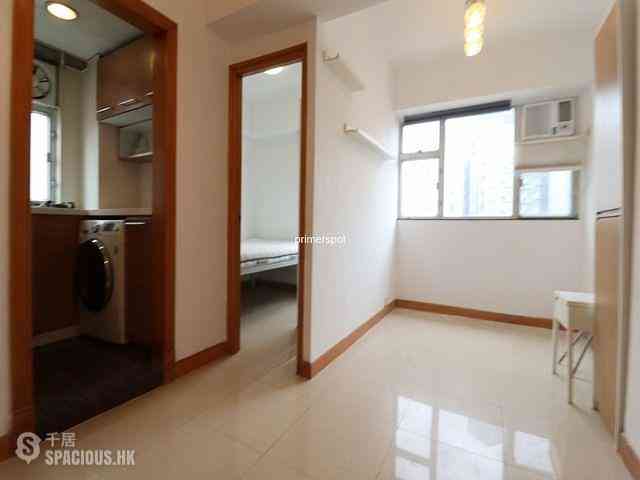 Wan Chai - Fu Yuen 01