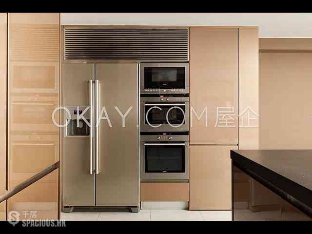 Wan Chai - Luckifast Building 04