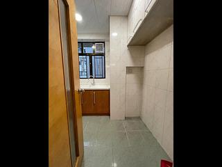 Mid Levels West - Hing Wah Mansion Block B 02