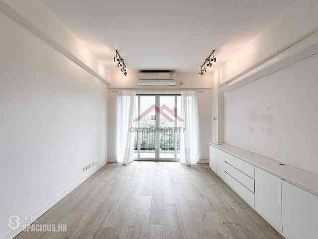 Happy Valley - Bonny View House 01