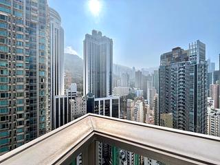 Wan Chai - The Avenue Phase 1 02