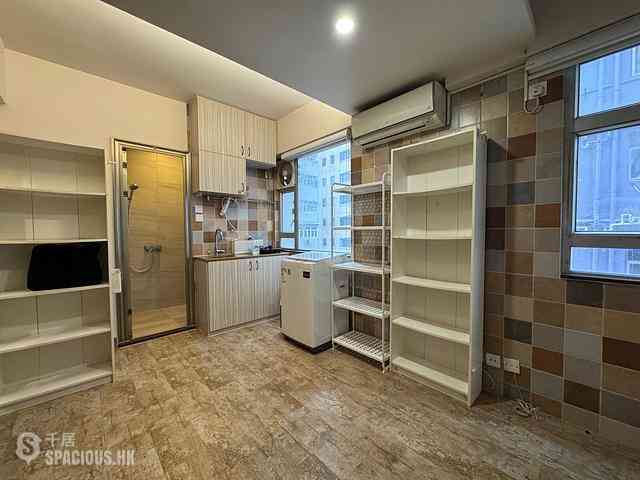 Wan Chai - 92-94, Queen's Road East 01