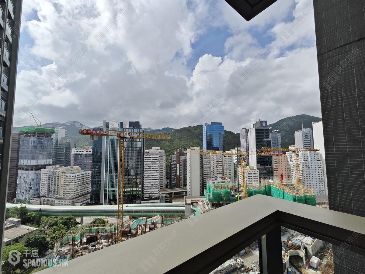 Wong Chuk Hang - The Southside Phase 2 La Marina Tower 2B 01