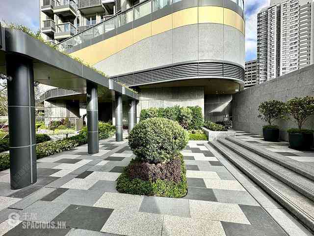 Wong Chuk Hang - The Southside Phase 2 La Marina Tower 2A 01