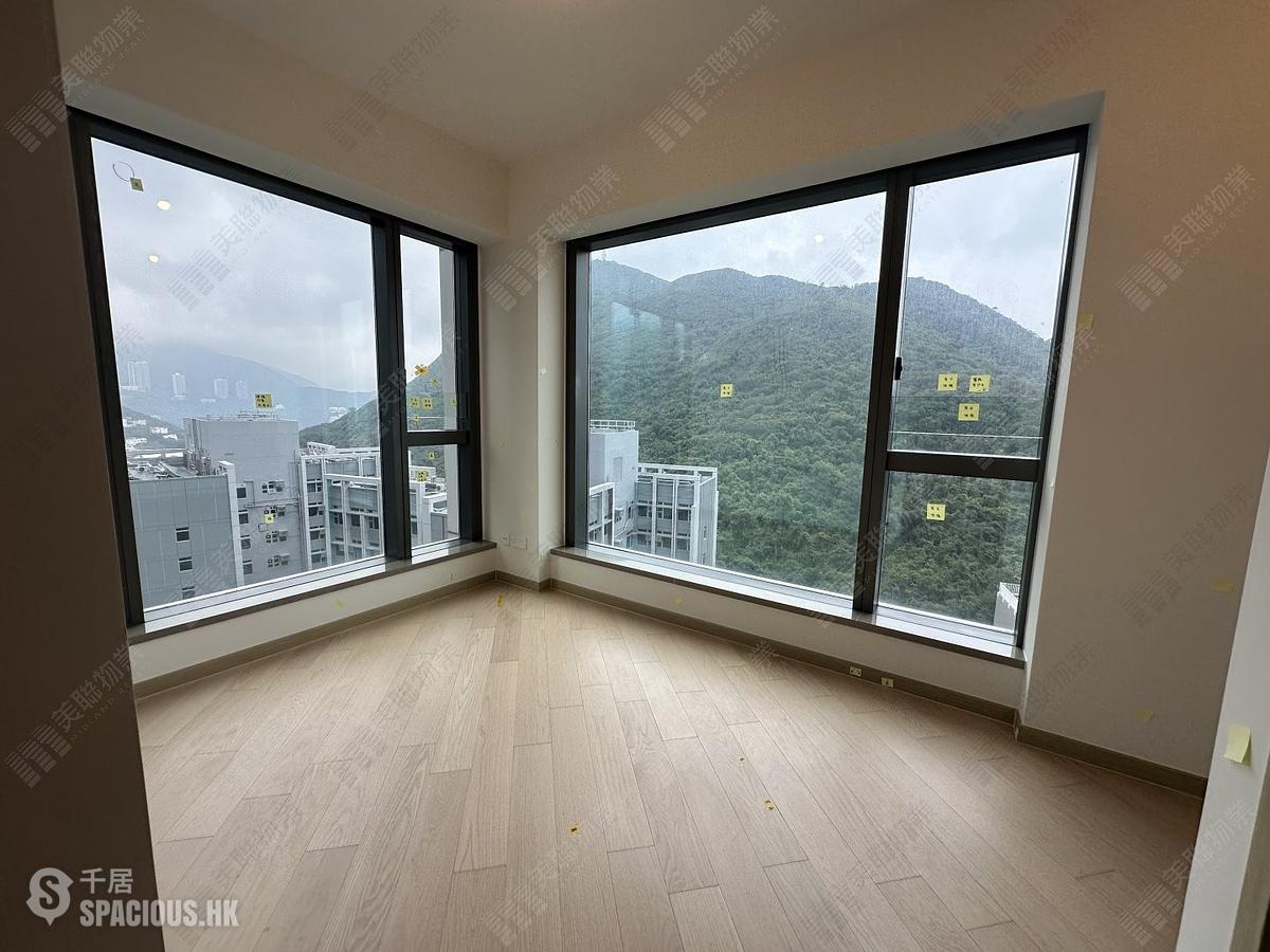 Wong Chuk Hang - The Southside Phase 1 Southland Tower 1A 01