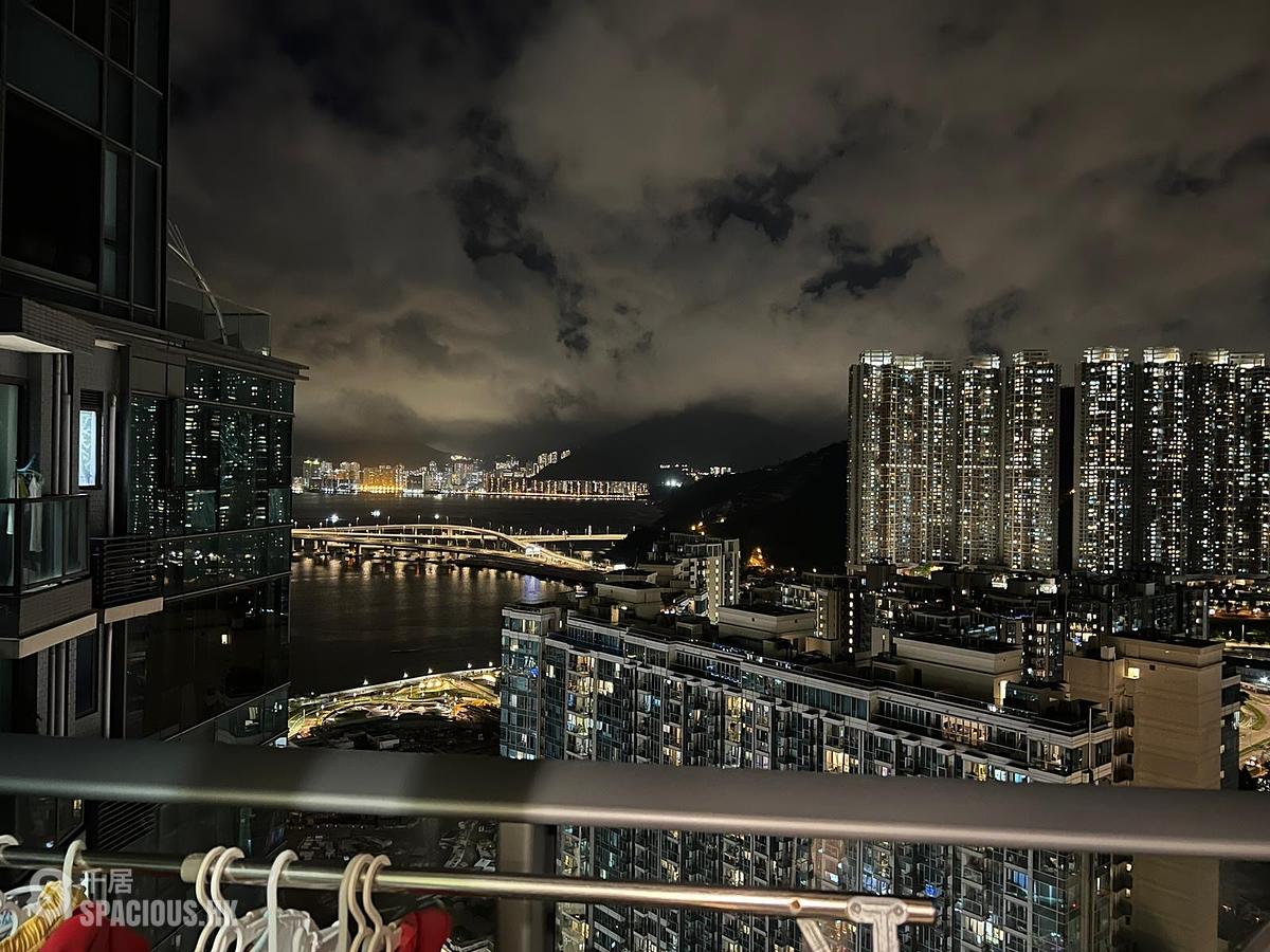 Tseung Kwan O - Twin Peaks 01