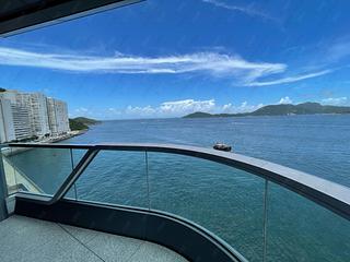 Ap Lei Chau - The Corniche Tower 1 02