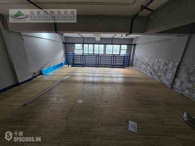 Mui Wo - SILVER CENTRE BUILDING 08