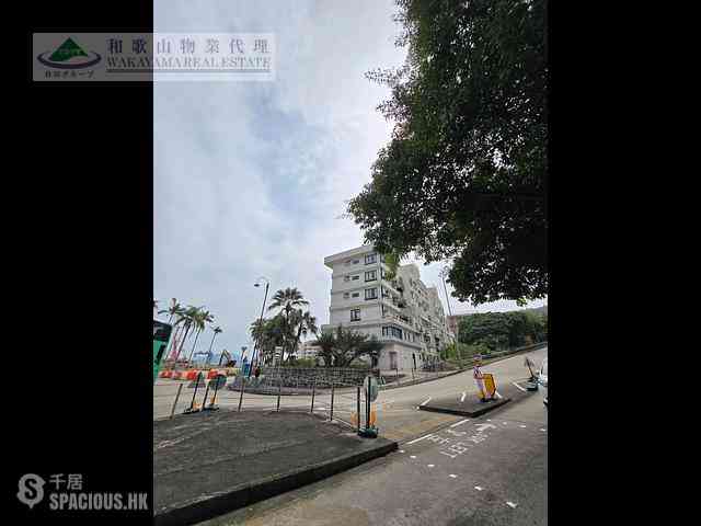 Mui Wo - SILVER CENTRE BUILDING 17