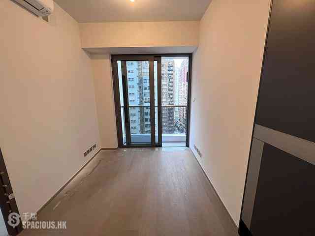 Sai Ying Pun - 15, Western Street 01