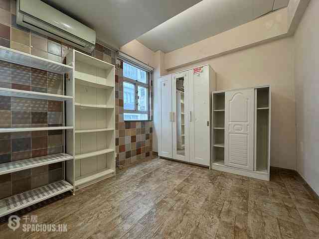 Wan Chai - 92-94, Queen's Road East 01