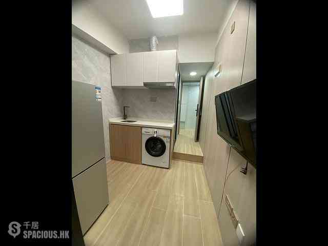 Wan Chai - 110-112, Queen's Road East 01