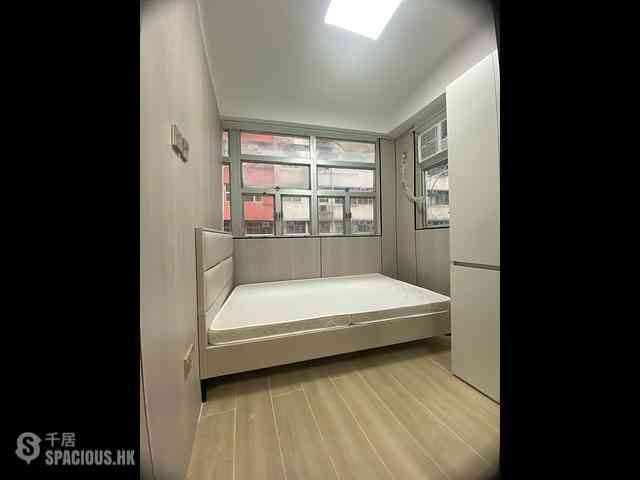 Wan Chai - 110-112, Queen's Road East 03