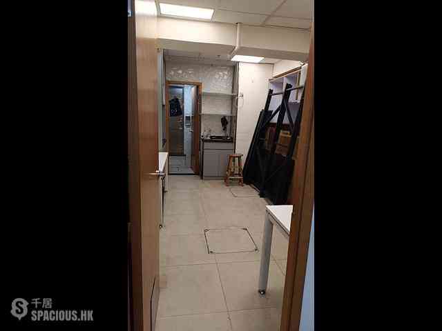 Sham Shui Po - Nam Pont Building 02